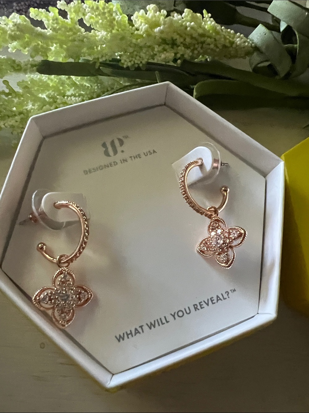 Bomb Party “modern story” earrings